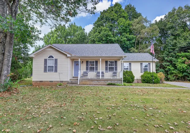 Photo 1 of Single family home for sale at 329 Fazio Ct, Bell Buckle, TN 37020 | MLS# 3528834 | Listing updated on 2026-10-11
