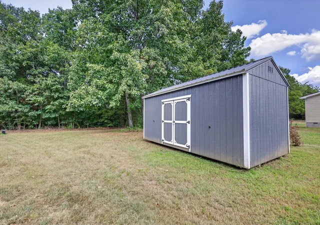 Photo 3 of Single family home for sale at 329 Fazio Ct, Bell Buckle, TN 37020 | MLS# 3528834 | Listing updated on 2026-09-19
