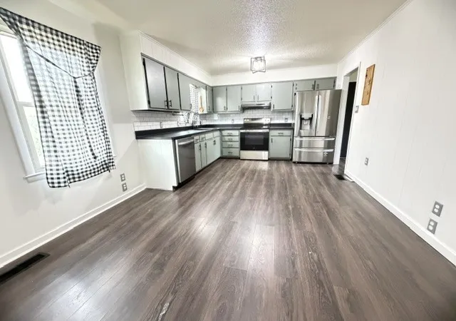 Photo 3 of Single family home for sale at 119 Mason Dr, Fayetteville, TN 37334 | MLS# 3527732 | Listing updated on 2026-09-30