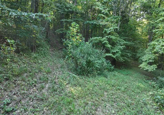 Photo 3 of Sale Pending at 3655 Lyndell Bell Rd, Normandy, TN 37360 | MLS# 3530301 | Listing updated on 2026-10-05