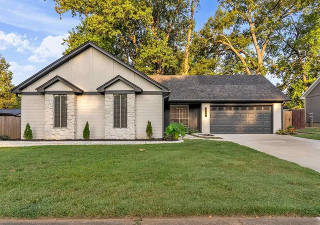 Single family home for sale at 3277 Court St, Bartlett, TN 38134 | MLS# 3527764
