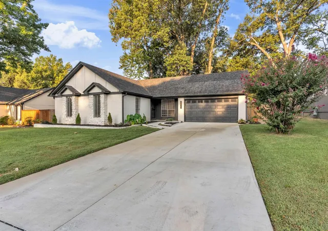 Photo 3 of Single family home for sale at 3277 Court St, Bartlett, TN 38134 | MLS# 3527764 | Listing updated on 2026-08-27