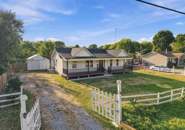Single family home for sale at 207 E Sagefield Dr, Smyrna, TN 37167 | MLS# 3545517 | Listing updated on 2026-09-26