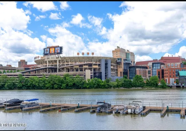 3rd image of 445 W Blount Ave #502, Knoxville, TN 37920 | MLS# 3527780