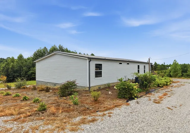 Photo 25 of Manufactured home for sale at 153 Eagle Rock Dr, Mc Minnville, TN 37110 | MLS# 3527819 | Listing updated on 2026-09-01