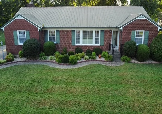 Photo 3 of Single family home for sale at 1110 Lindell Blvd, Shelbyville, TN 37160 | MLS# 3528743 | Listing updated on 2026-10-02