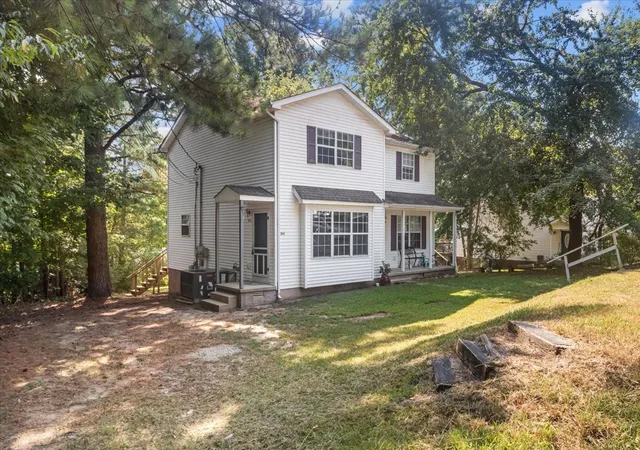 Photo 1 of Multi family home for sale at 211 Reeves St, Dickson, TN 37055 | MLS# 3530964 | Listing updated on 2026-09-05