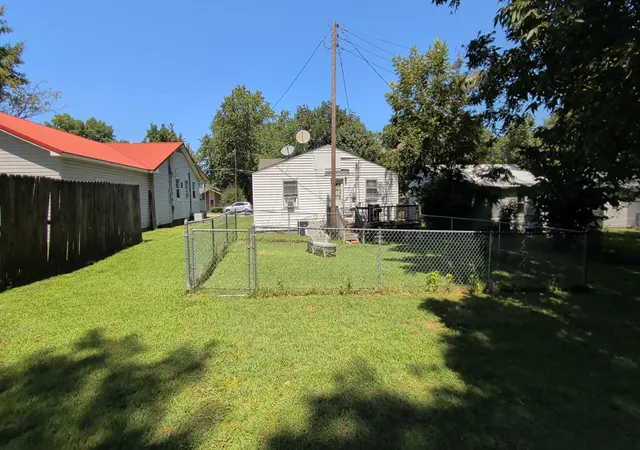 3rd image of 1023 E Woodrow St, Milan, TN 38358 | MLS# 3527839