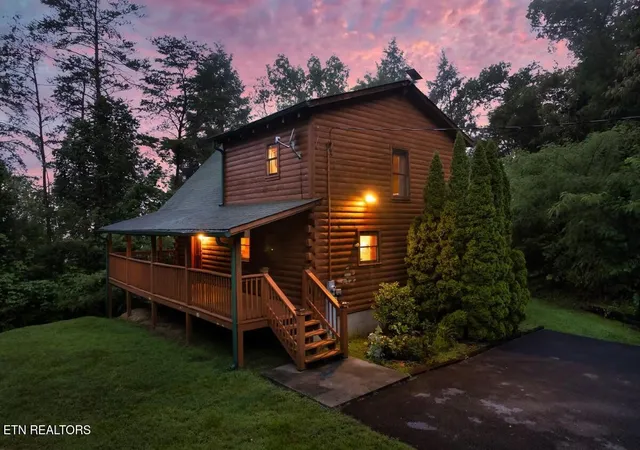 Photo 1 of Single family home for sale at 4255 New Pioneer Tr, Pigeon Forge, TN 37863 | MLS# 3527824 | Listing updated on 2026-09-02