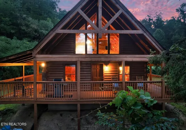 Photo 2 of Single family home for sale at 4255 New Pioneer Tr, Pigeon Forge, TN 37863 | MLS# 3527824 | Listing updated on 2026-09-02