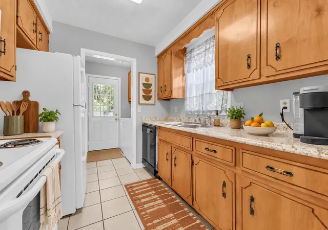 Photo 3 of Single family home for sale at 743 Spees Dr, Clarksville, TN 37042 | MLS# 3528691 | Listing updated on 2026-10-29