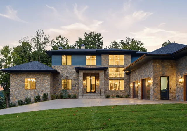 Photo 2 of Mansion for sale at 1782 Spring Water Ln, Thompsons Station, TN 37179 | MLS# 3543018 | Listing updated on 2026-10-01