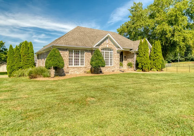 Photo 2 of Single family home for sale at 203 Cambridge Station Rd, Franklin, KY 42134 | MLS# 3527871 | Listing updated on 2026-08-27