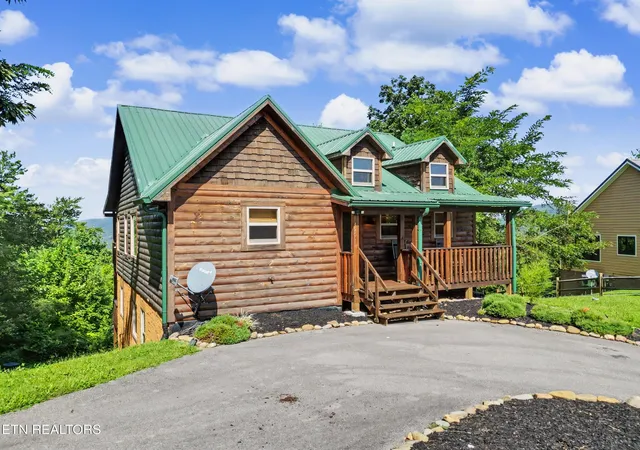 Photo 3 of Single family home for sale at 4965 Long Rifle Rd, Walland, TN 37886 | MLS# 3604105 | Listing updated on 2026-10-05