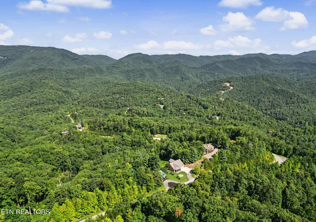 Photo 51 of Single family home for sale at 4965 Long Rifle Rd, Walland, TN 37886 | MLS# 3604105 | Listing updated on 2026-10-05