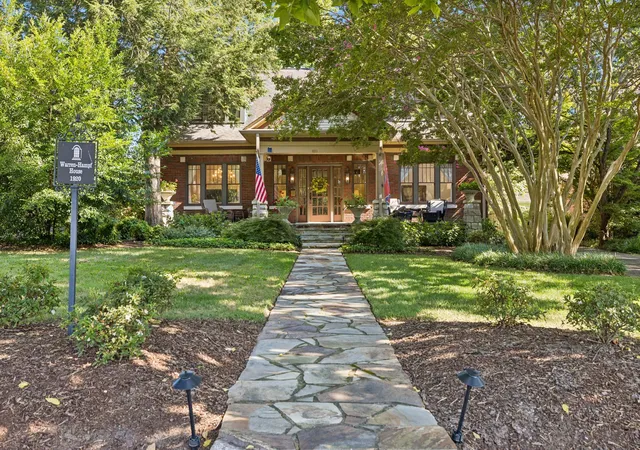 Photo 2 of Single family home for sale at 1011 W Main St, Franklin, TN 37064 | MLS# 3528526 | Listing updated on 2026-08-29