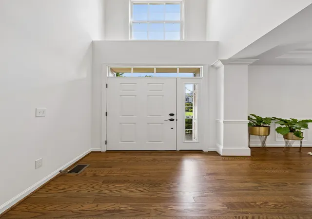 Photo 4 of Single family home for sale at 1053 Avery Tr Cir, Hendersonville, TN 37075 | MLS# 3530469 | Listing updated on 2026-09-13