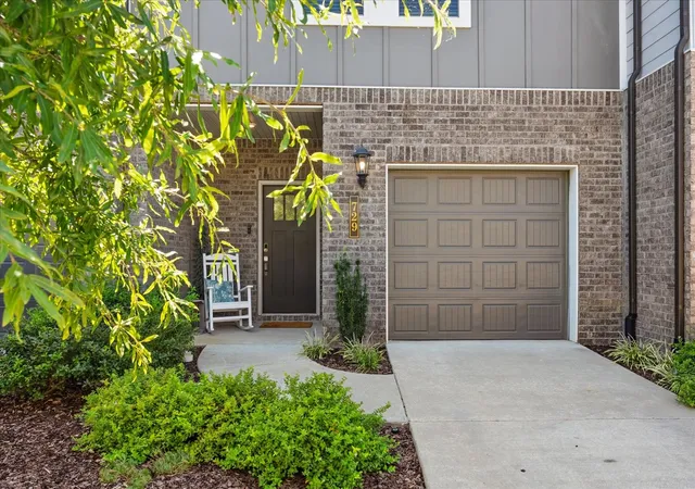 Photo 2 of Townhouse for sale at 729 Prairie View Dr, Columbia, TN 38401 | MLS# 3527945 | Listing updated on 2026-08-28