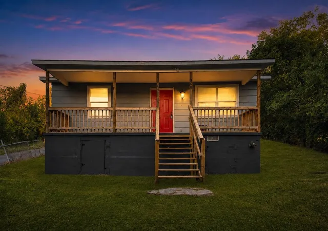 Photo 2 of Single family home for sale at 350 Woolen Street Ne, Cleveland, TN 37311 | MLS# 3527880 | Listing updated on 2026-09-23