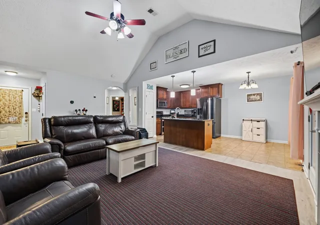 5th image of 1172 Freedom Dr, Clarksville, TN 37042 | MLS# 3527925