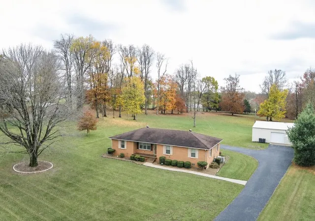 Photo 1 of Single family home for sale at 1200 Sullivan Dr, Lafayette, TN 37083 | MLS# 3527893 | Listing updated on 2026-09-29