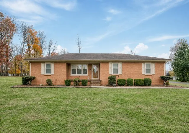 Photo 3 of Single family home for sale at 1200 Sullivan Dr, Lafayette, TN 37083 | MLS# 3527893 | Listing updated on 2026-09-29