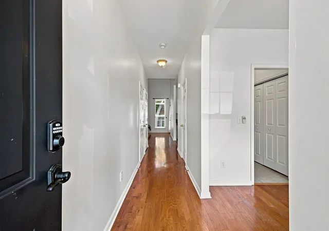 Photo 3 of Townhouse for sale at 421 Normandy Cir, Nashville, TN 37209 | MLS# 3528001 | Listing updated on 2026-09-13