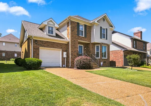 Photo 2 of Single family home for sale at 402 N Cameron Ct, Hermitage, TN 37076 | MLS# 3530366 | Listing updated on 2026-09-01