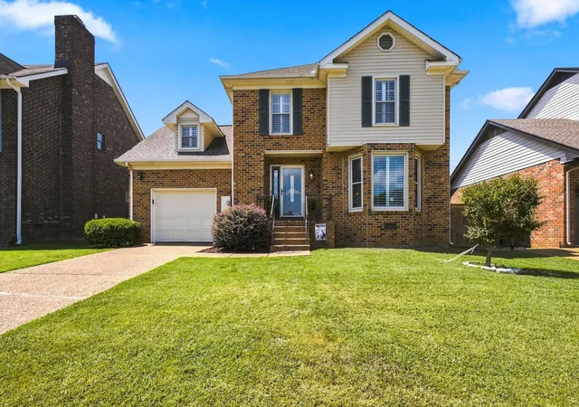 Photo 2 of Single family home for sale at 402 N Cameron Ct, Hermitage, TN 37076 | MLS# 3530366 | Listing updated on 2026-09-29
