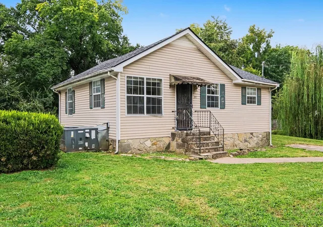 2nd image of 241 E Park Ave, Gallatin, TN 37066 | MLS# 3527911