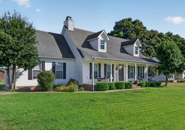 Photo 3 of Single family home for sale at 257 Evergreen Cir, Smithville, TN 37166 | MLS# 3530114 | Listing updated on 2026-10-05