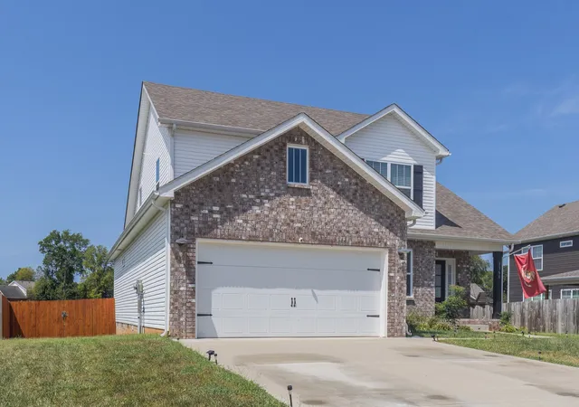 3rd image of 1368 Harmon Ln, Clarksville, TN 37042 | MLS# 3527923