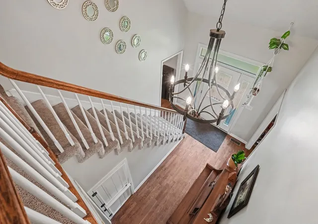 Photo 3 of Single family home for sale at 225 Longwood Ln, Clarksville, TN 37043 | MLS# 3545804 | Listing updated on 2026-09-29