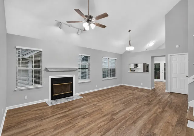 Photo 2 of Single family home for sale at 806 Bexhill Ct N, Hermitage, TN 37076 | MLS# 3528898 | Listing updated on 2026-08-31