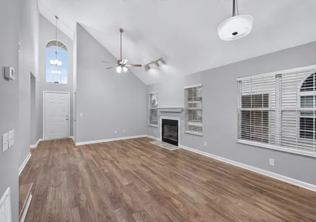 Photo 3 of Single family home for sale at 806 Bexhill Ct N, Hermitage, TN 37076 | MLS# 3528898 | Listing updated on 2026-08-31