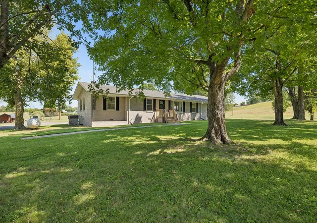 Photo 2 of Single family home for sale at 390 Rankin Rd, Castalian Springs, TN 37031 | MLS# 3527955 | Listing updated on 2026-10-09