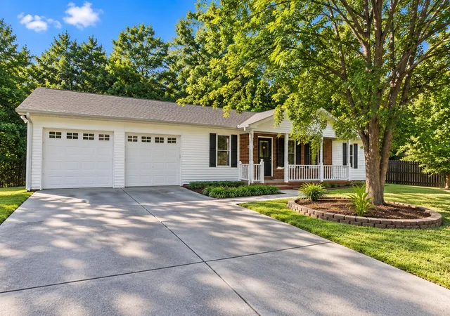 Photo 3 of Sale Pending at 4724 Village Rd, Cookeville, TN 38506 | MLS# 3592475 | Listing updated on 2026-09-21