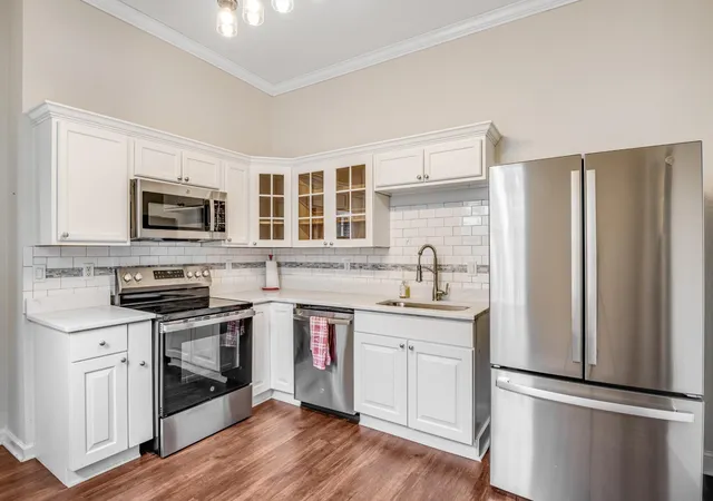 Photo 1 of Single family home for sale at 2011 E 13th Street, Chattanooga, TN 37404 | MLS# 3527997 | Listing updated on 2026-10-04