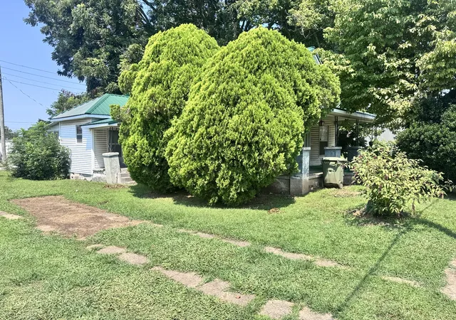 Photo 3 of Sale Pending at 253 Fain Ct, Lawrenceburg, TN 38464 | MLS# 3528011 | Listing updated on 2026-09-13