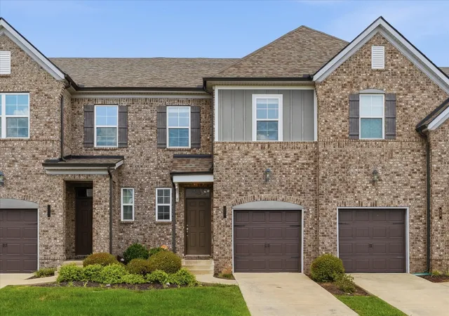 Photo 1 of Townhouse for sale at 214 Netherlands Blvd, Lebanon, TN 37090 | MLS# 3528815 | Listing updated on 2026-09-01