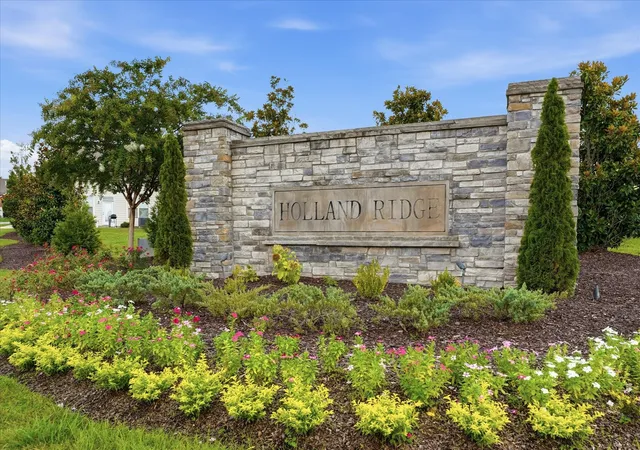 Photo 2 of Townhouse for sale at 214 Netherlands Blvd, Lebanon, TN 37090 | MLS# 3528815 | Listing updated on 2026-09-01