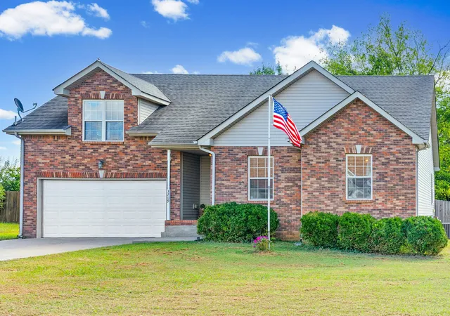 Photo 4 of Single family home for sale at 3709 Wheatfield Ln, Clarksville, TN 37040 | MLS# 3602483 | Listing updated on 2026-10-08