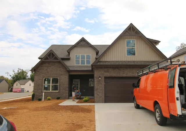 Photo 2 of Single family home for sale at 100 Sycamore Hill, Clarksville, TN 37042 | MLS# 3528023 | Listing updated on 2026-10-14