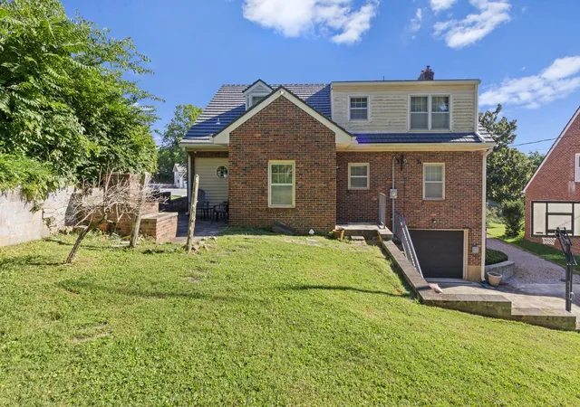 Photo 17 of Single family home for sale at 102 W Lawn St, Mc Minnville, TN 37110 | MLS# 3528061 | Listing updated on 2026-09-04