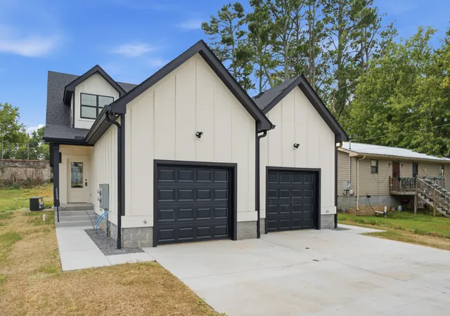 Photo 1 of Single family home for sale at 711 Demoss St #A, Gallatin, TN 37066 | MLS# 3528203 | Listing updated on 2026-09-24