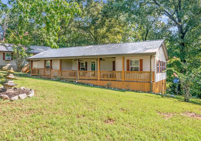Photo 3 of Single family home for sale at 260 Crisp Rd, Cadiz, KY 42211 | MLS# 3529891 | Listing updated on 2026-08-31