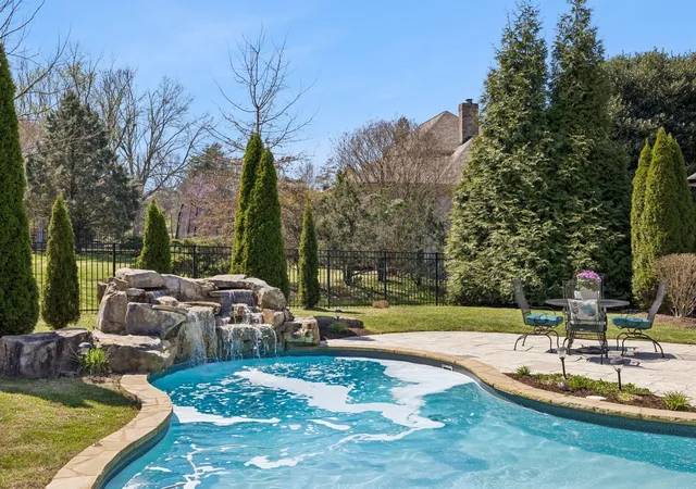 Photo 1 of Single family home for sale at 1412 Arrowhead Dr, Brentwood, TN 37027 | MLS# 3542529 | Listing updated on 2026-09-12