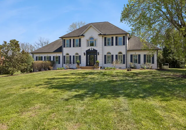 Photo 3 of Single family home for sale at 1412 Arrowhead Dr, Brentwood, TN 37027 | MLS# 3542529 | Listing updated on 2026-09-12