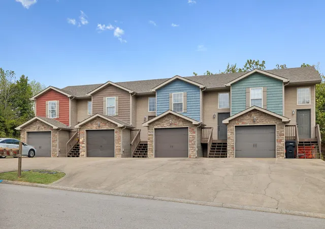 1st image of 1723 Thistlewood Dr, Clarksville, TN 37042 | MLS# 3528169
