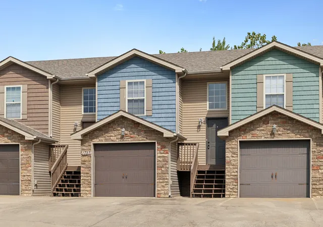 2nd image of 1723 Thistlewood Dr, Clarksville, TN 37042 | MLS# 3528169